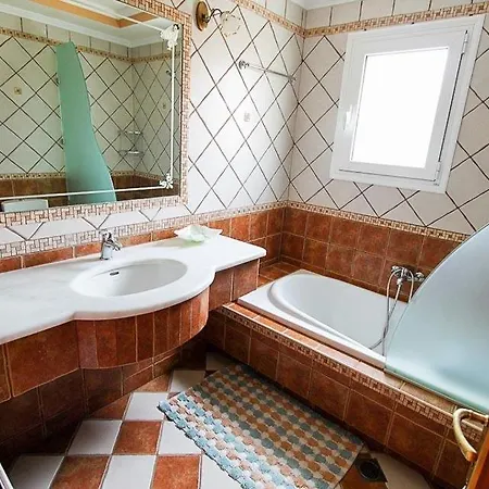 Agios Stefanos Avlioton Sleeps 6 Pool T334442 Βίλα